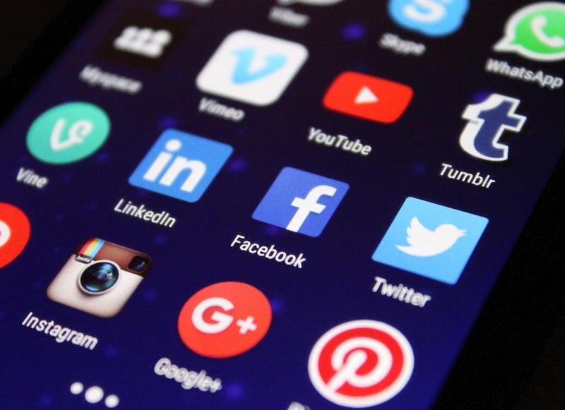 Découvrez l'impact des réseaux sociaux sur le SEO en 2026 : mythe ou réalité ?